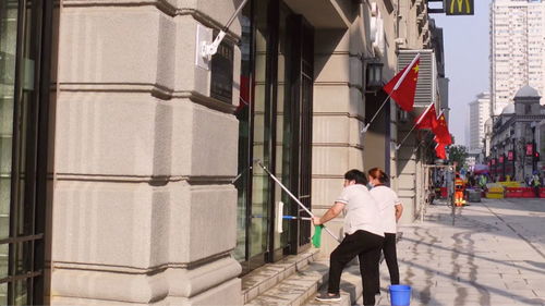 三季度全國最缺工100個職業(yè)出爐 中小學(xué)教師與房地產(chǎn)經(jīng)紀(jì)人雙雙上榜